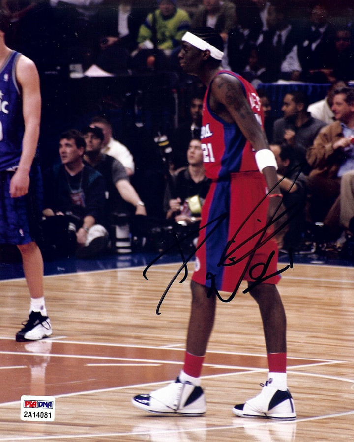 Darius Miles Signed Autographed 8X10 Photo On Court vs. Magic PSA Sticker Only