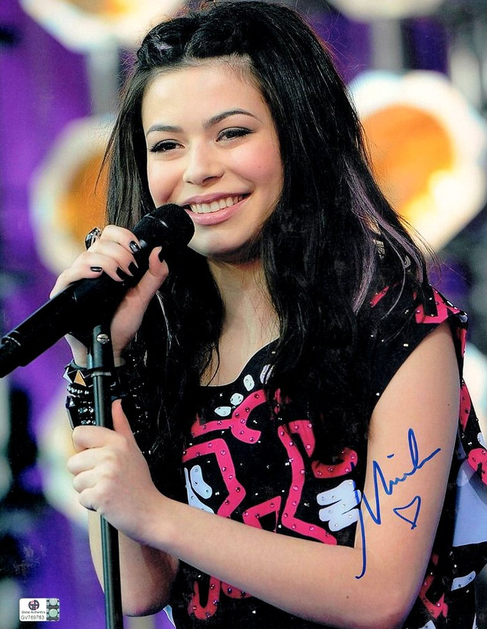 Miranda Cosgrove Signed Autographed 11X14 Photo iCarly Cute Singing GV769763