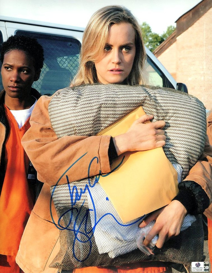 Taylor Schilling Signed Autographed 11X14 Photo Prison Holding Pillow GV766946