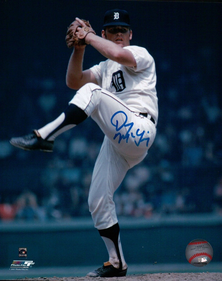 Denny McLain Signed 8X10 Photo Autograph Tigers Color Leg in Air Auto COA