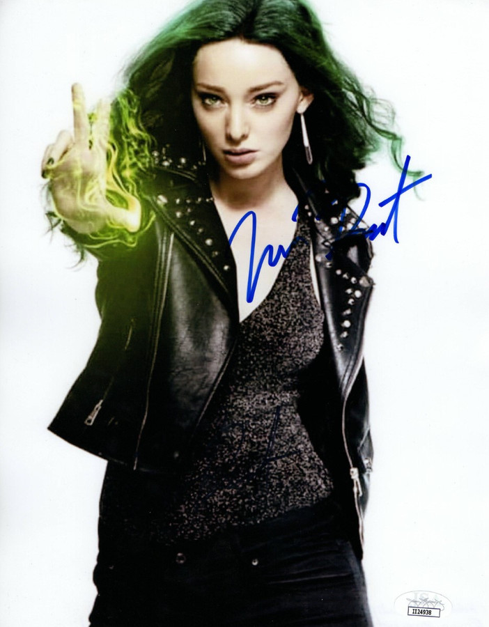 Emma Dumont Signed Autographed 8.5X11 Photo The Gifted JSA II24938