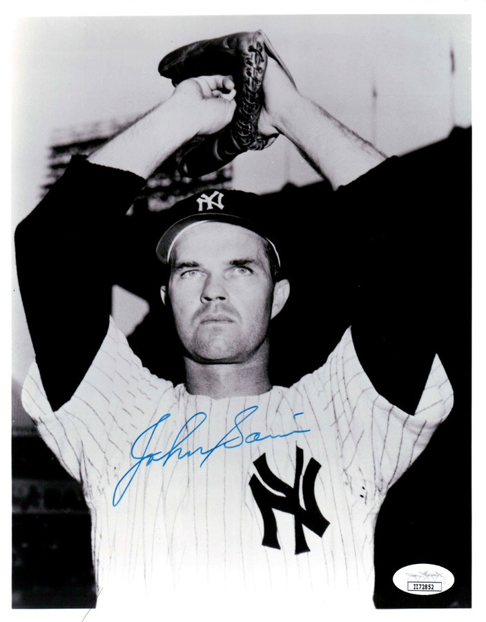Johnny Sain Signed Autographed 8X10 Photo Vintage Yankees Pose JSA II72852