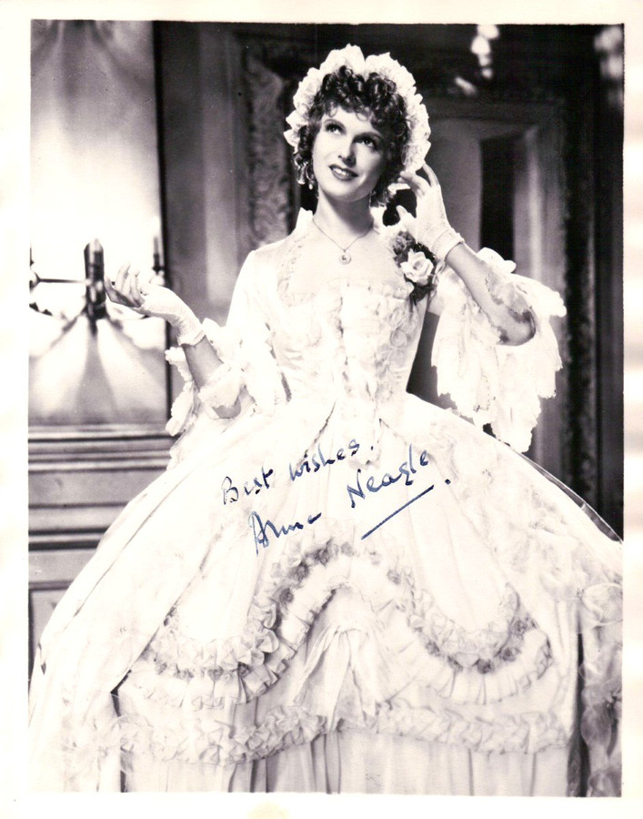 Anna Neagle Signed Autographed 8X10 Photo Legendary British Actor JSA II59882