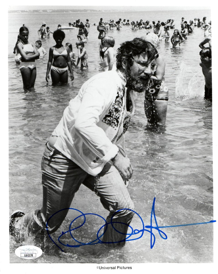 Richard Dreyfuss Signed Autographed 8X10 Photo JAWS B/W Beach Shot JSA LL62178