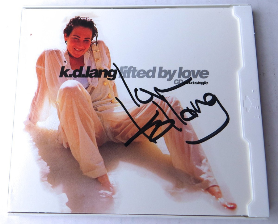 k.d. Lang Signed Autographed CD Cover Lifted By Love JSA NN44695