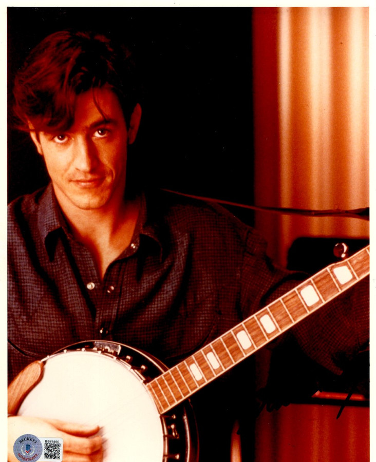 Dermot Mulroney Signed Autographed 8X10 Photo Holding Banjo BAS BB76466