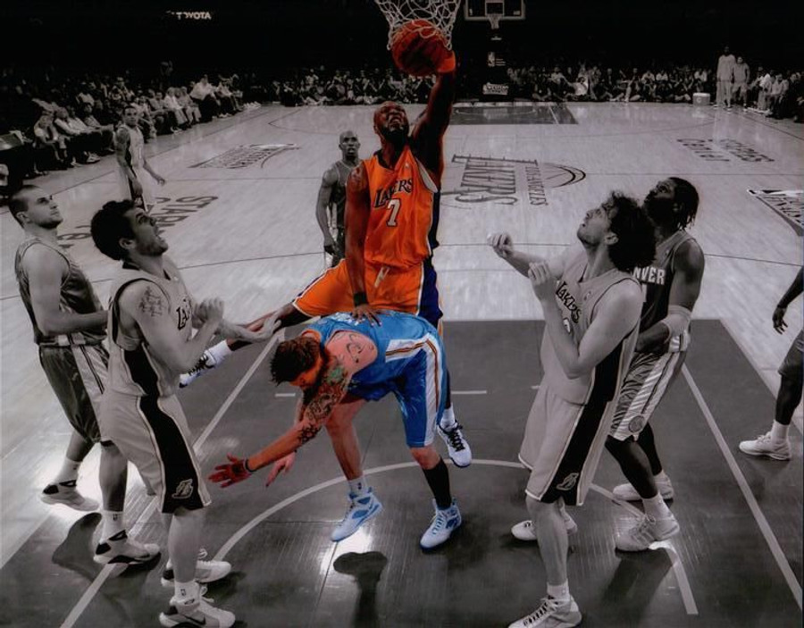 Lamar Odom Unsigned 8X10 High Quality Lakers Photo Photograph Dunk vs. Nuggets