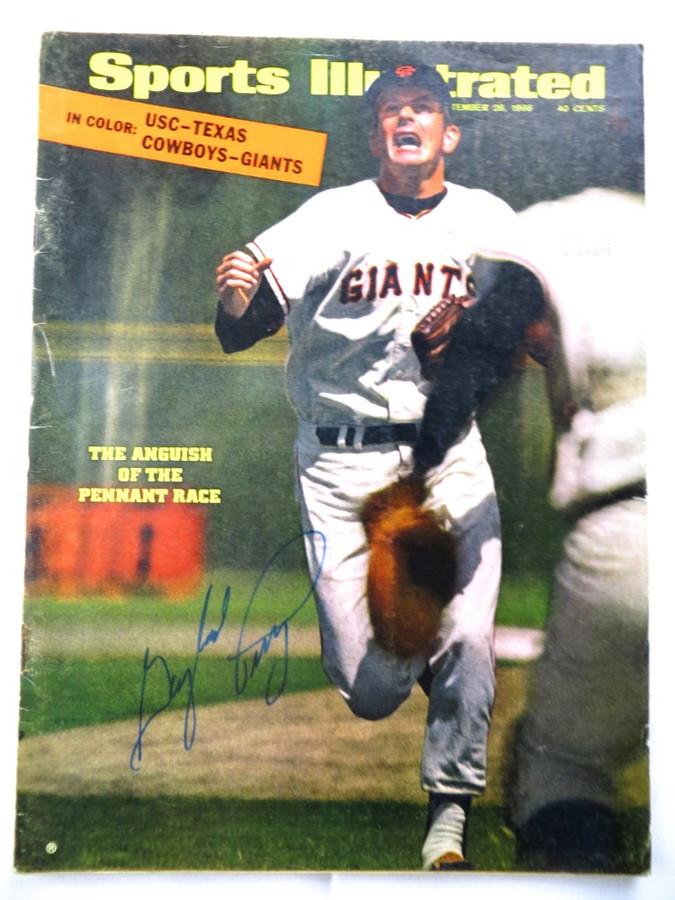 Gaylord Perry Autographed Magazine Sports Illustrated 1966 Giants JSA AG39569