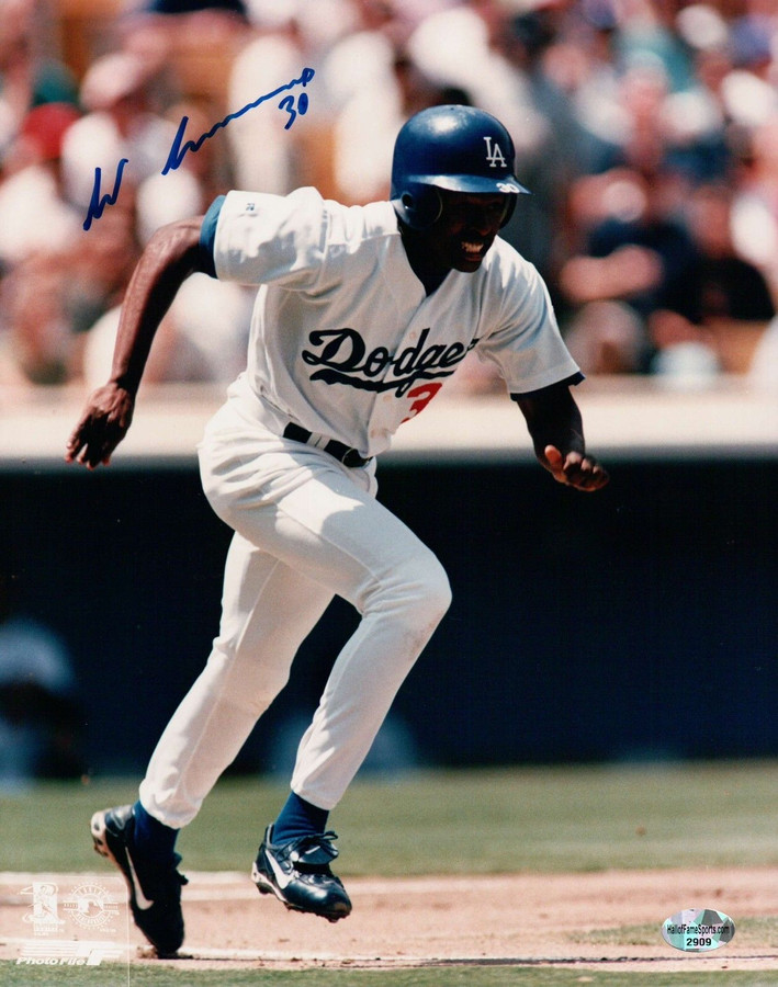 Wilton Guerrero Signed 8X10 Photo Autograph LA Dodgers Running Auto w/COA