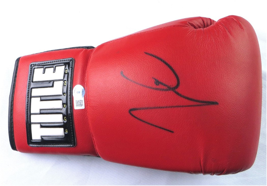 Julio Cesar Chavez Signed Autographed Boxing Glove Legend Champion BAS BK41120