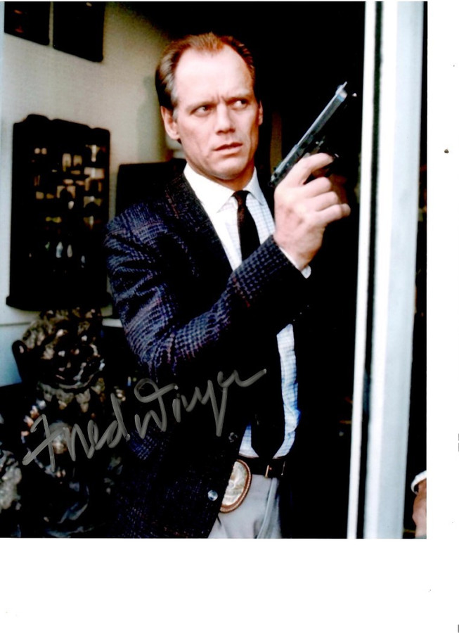 Fred Dryer Signed Autographed 8x10 Photo Rams Defensive End W/ COA D