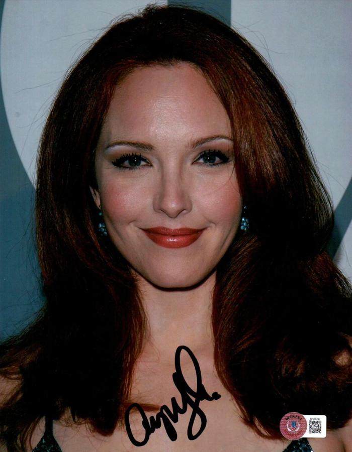 Amy Yasbeck Signed Autographed 8X10 Photo Wings Sexy Smile BAS BH27767