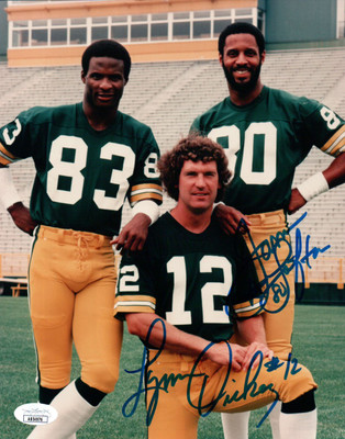 1980 Green Bay Packers Yearbook Autographed by 14 Lynn Dickey James Lofton  HOF