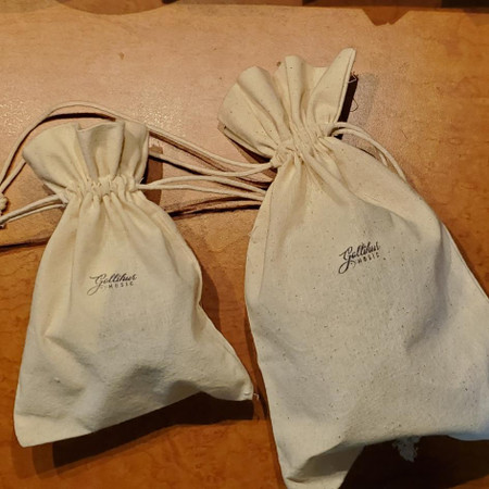 Humidor in bag (both sizes) Humidor in bag (both sizes)