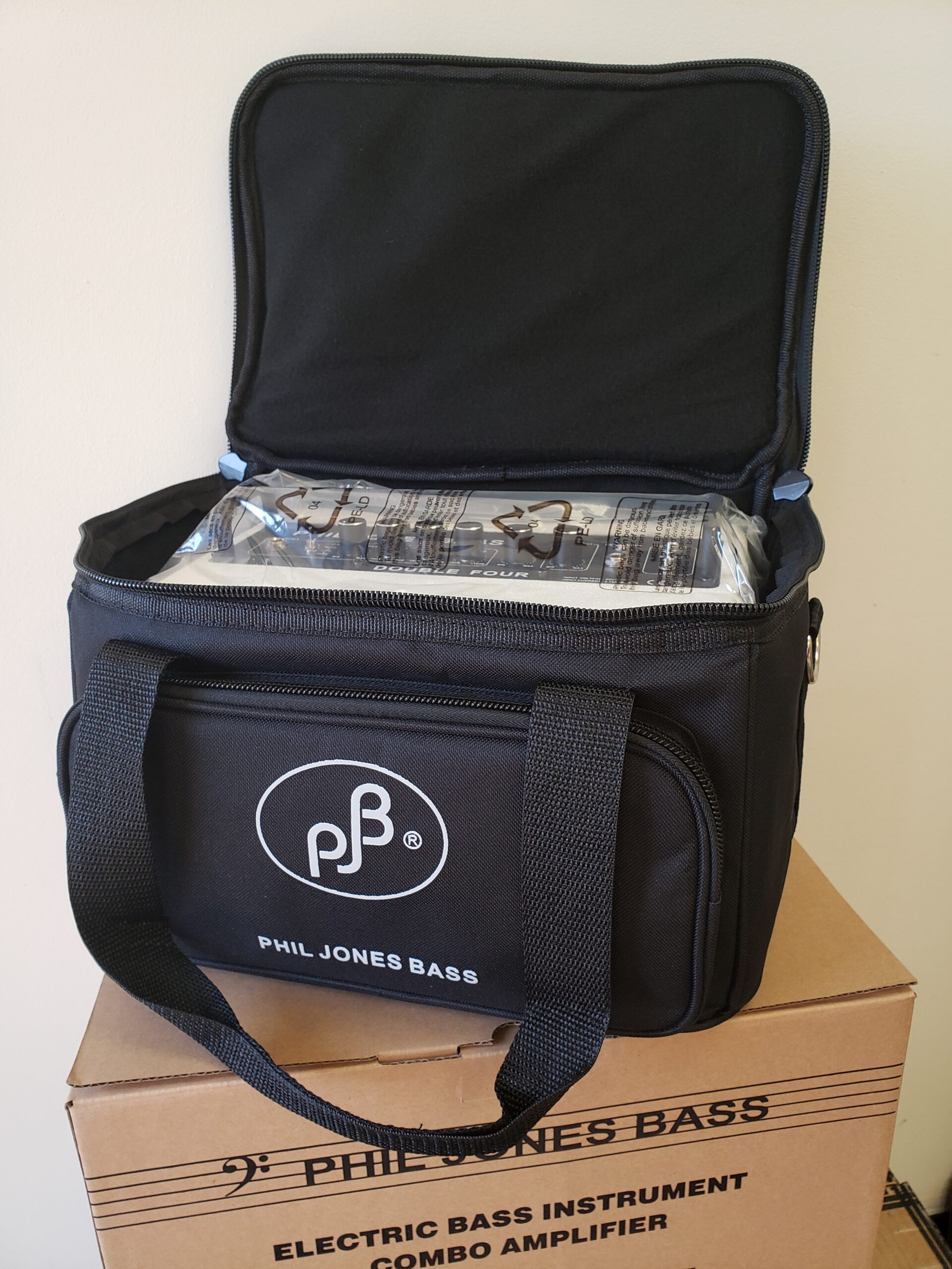 PHIL JONES BASS NANOBASS X4C 専用バッグ、おまけ付き NANOBASS X4C | PHIL JONES BASS