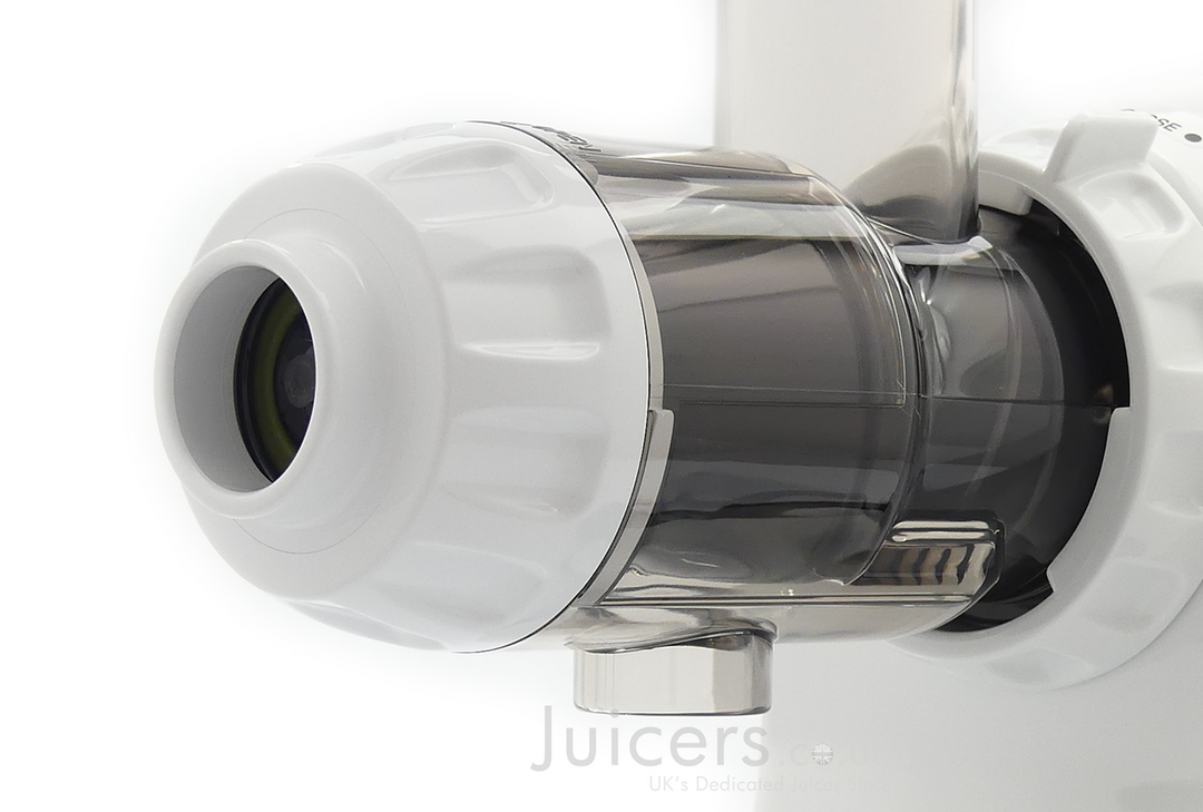Omega 8004 Nutrition Centre Slow Juicer in White Juicers.co.uk