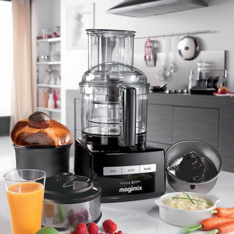 Magimix 5200XL Cuisine Food Processor 18584 in Black Juicers.co.uk