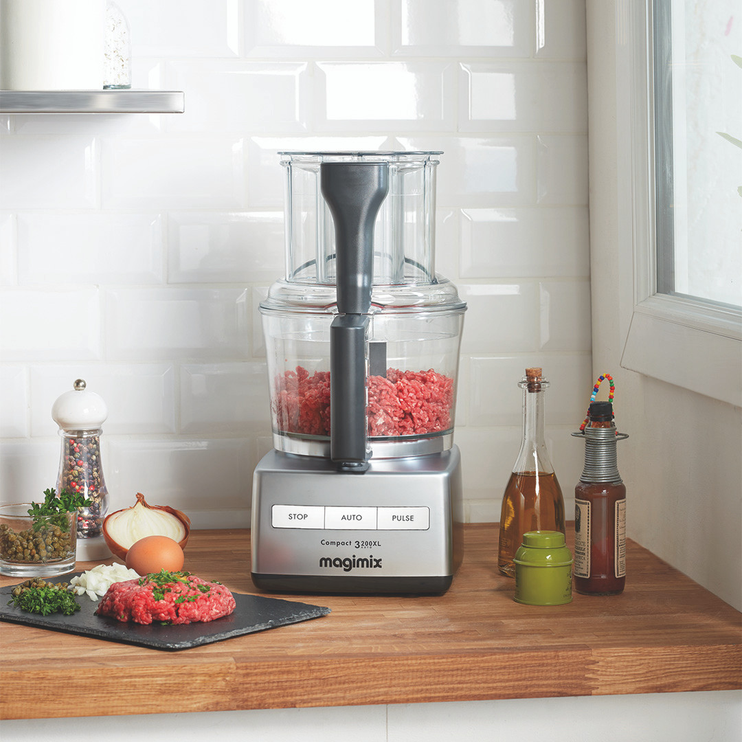 Magimix 3200XL Compact Food Processor 18371 in Satin Juicers.co.uk