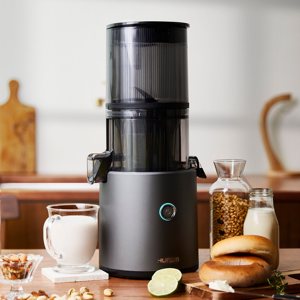 Hurom H300 SelfFeeding Slow Juicer in Silver Juicers.co.uk