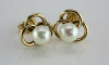 Vintage 14K Yellow Gold 6mm Pearl Studs Gold Trefoil Structure Circa 1960