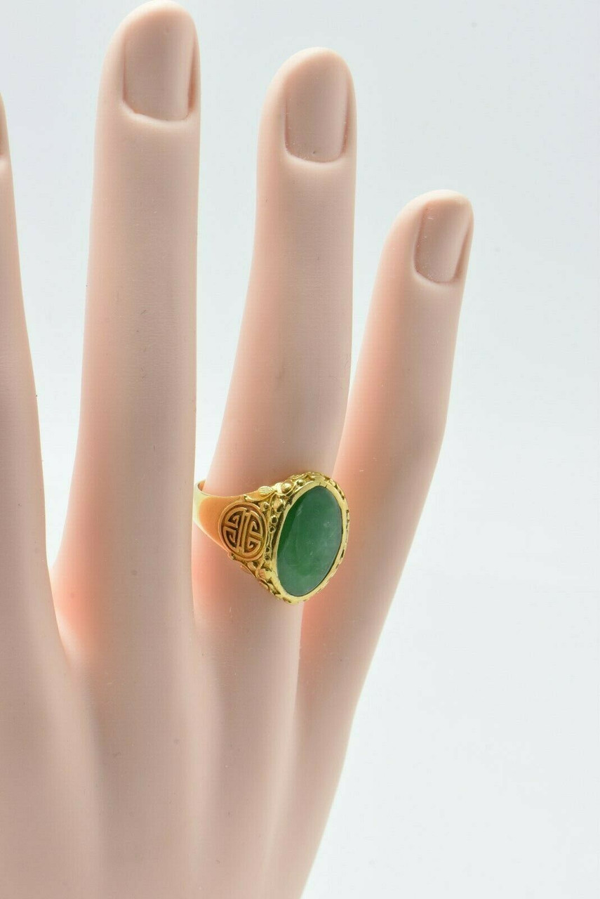 22K Yellow Gold Super Apple Green Jade Ring Size 7.25 Circa 1980 