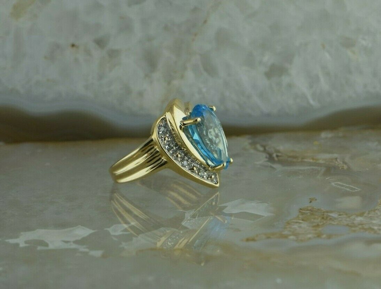 Vintage 1980s Blue Topaz & Diamond Gold Cluster Ring – Ellibelle Jewellery