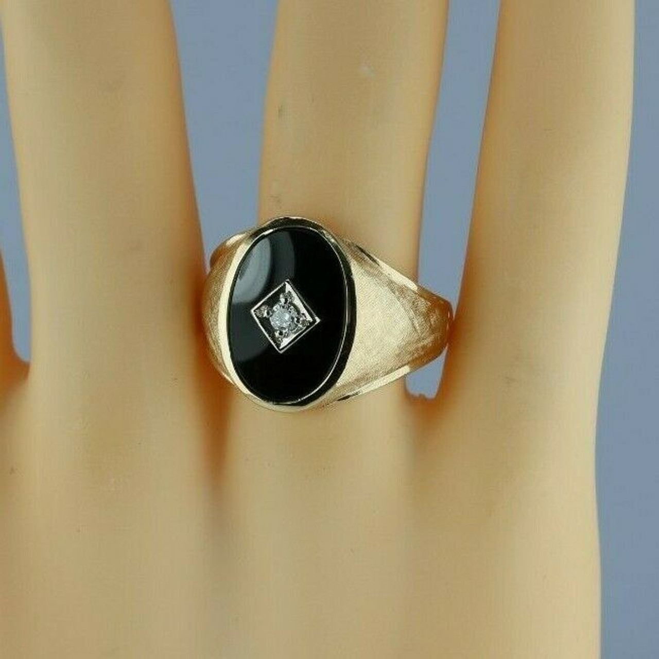 Vintage 14K Yellow Gold Black Onyx and Diamond Center Ring Size 13 Circa  1950