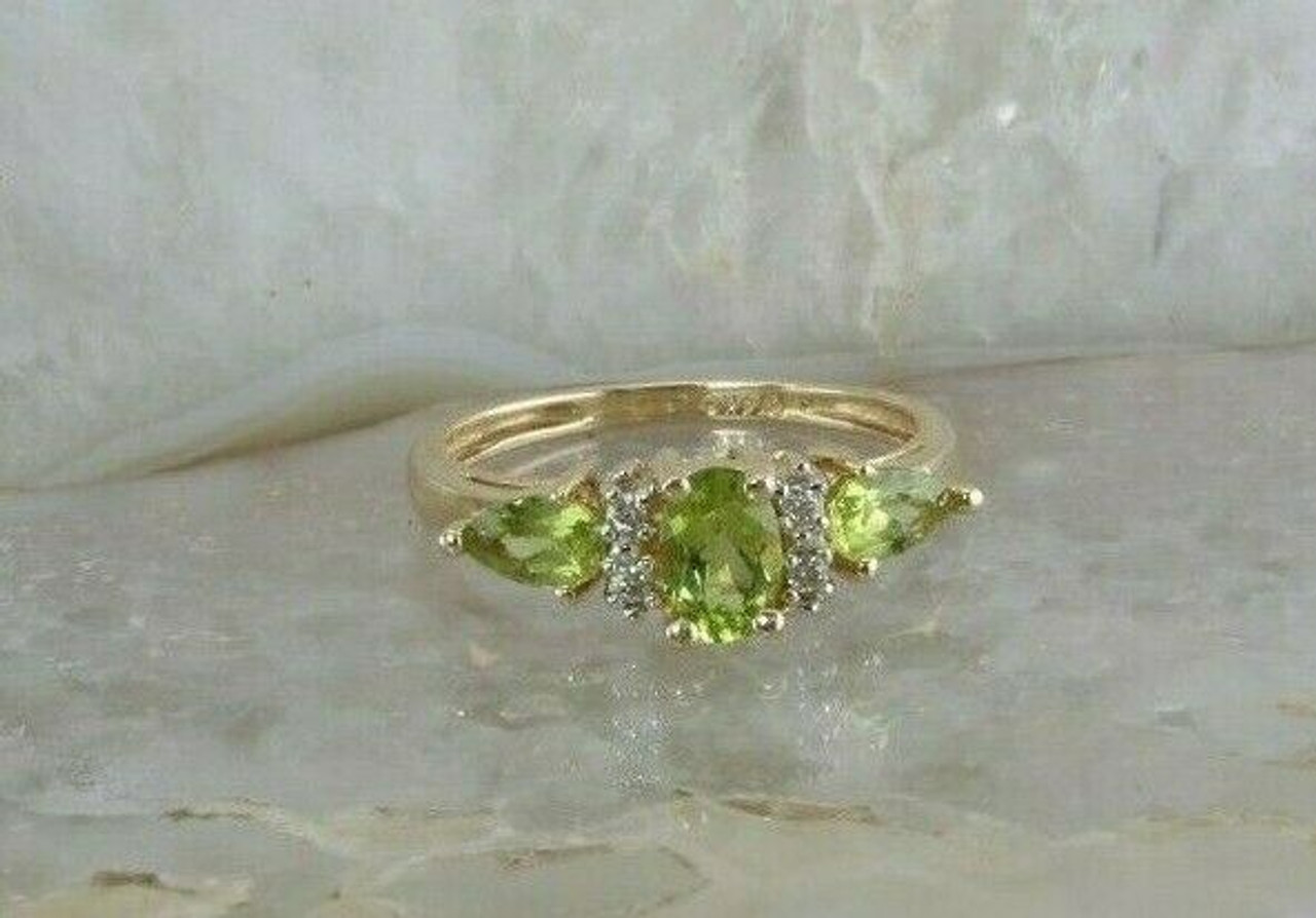 14k Yellow Gold Vintage Peridot and Diamond Ring