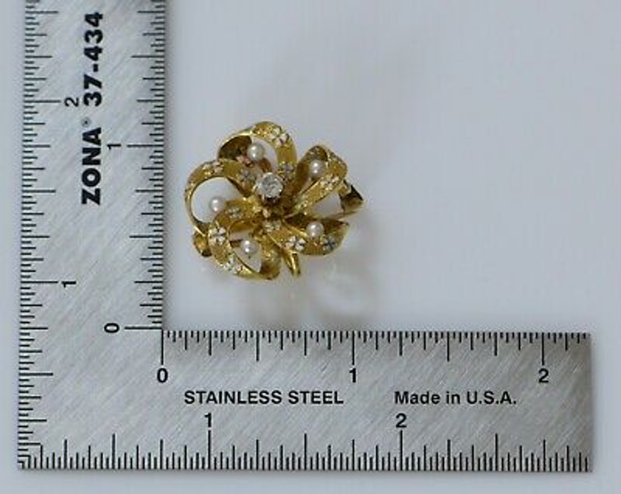 14K Yellow Gold Tested Diamond, Pearl and Enamel Rosette Pin