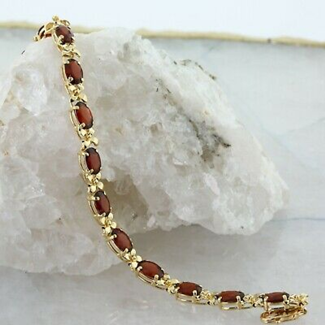 January Paperclip Chain Bracelet with Garnet | Dogeared