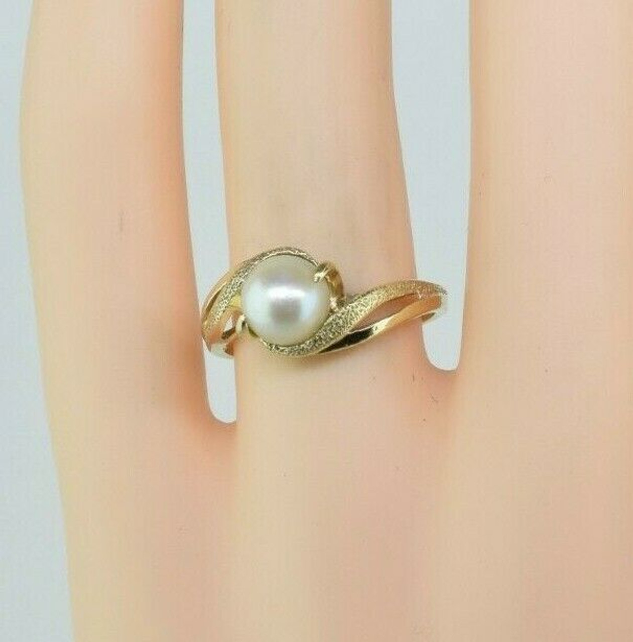 Fancy 14K 18K Gold Freshwater Pearl Ring Women Leaf Shape Gold Ring Designs  for Party - China 18K Gold Ring Pearl and Gold Ring Leaf price |  Made-in-China.com