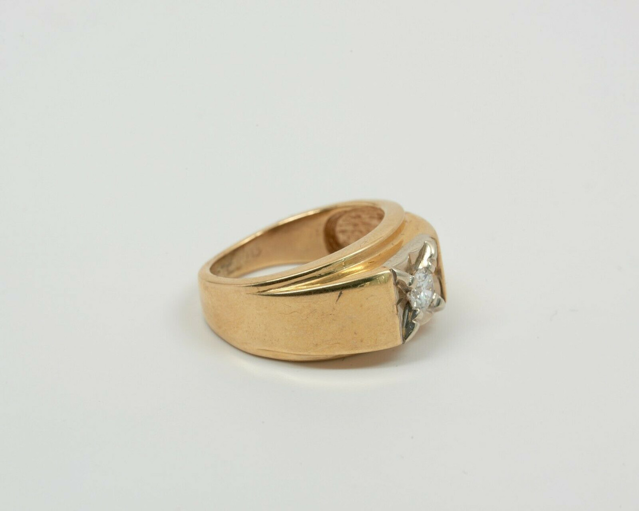 1950s Vintage Men's Gold and Diamond Ring