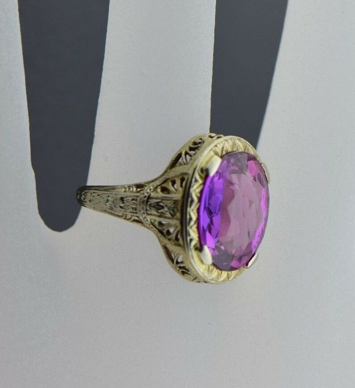 14K Yellow Gold Fashion Ring with Synthetic Alexandrite Center Stone