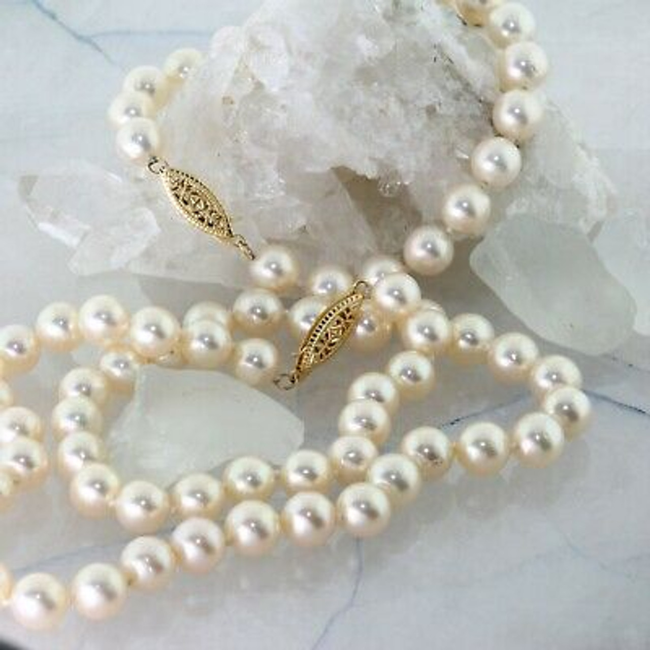 BEAUTIFUL REAL PEARL NECKLACE w 14K GOLD CLASP 17