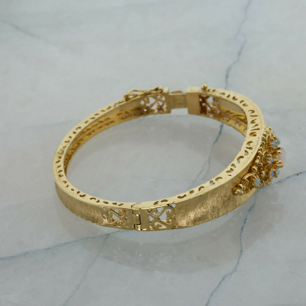 PUERTO VIEJO Crystal Bangle – Lionette NY