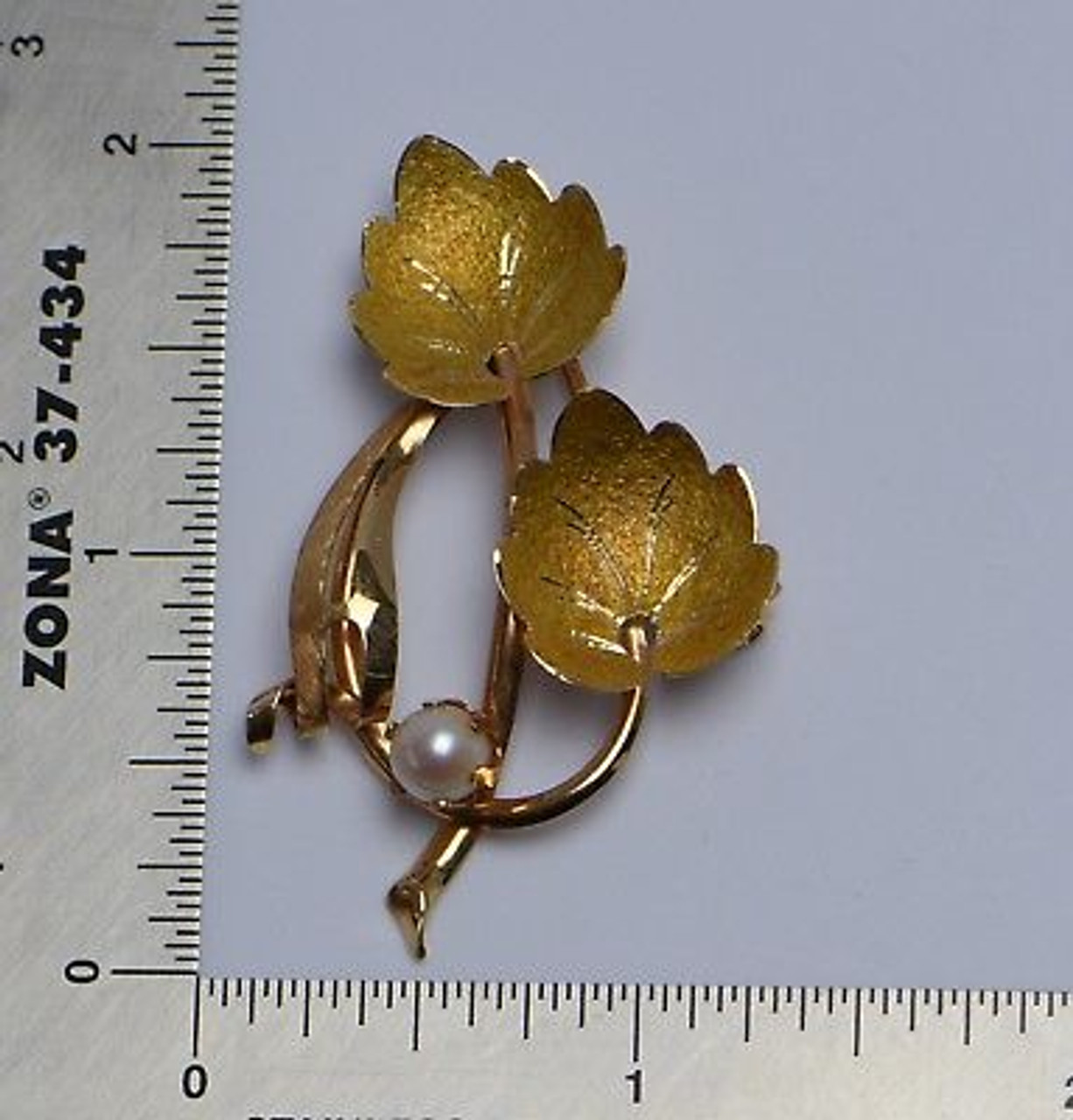 18K Gold Vintage Floral Pin Pendant or Brooch