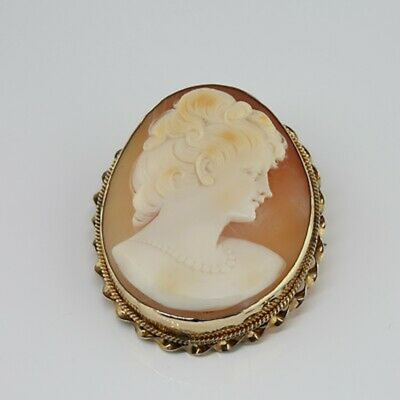 Gold-filled Shell Cameo Pin Pendant Twisted Border Oval Carving