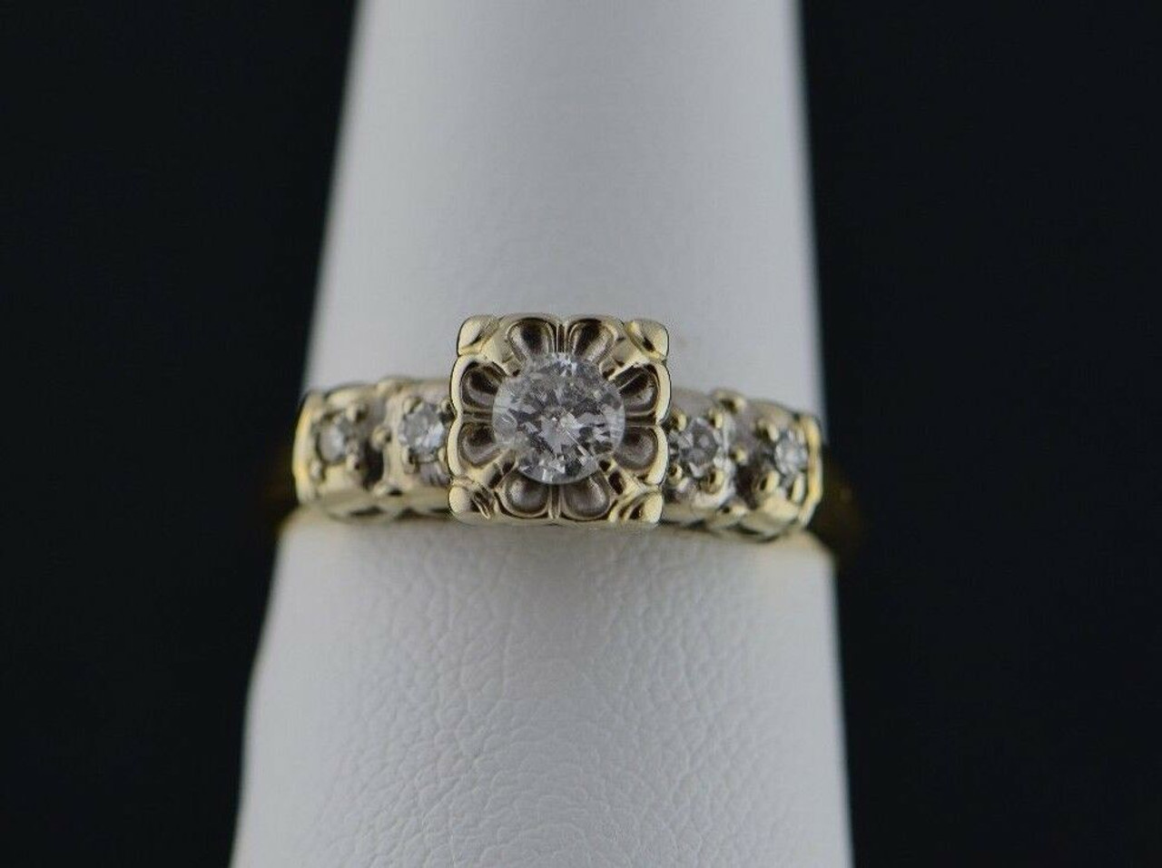 Vintage CA 1940s Era 14k White Gold Approx .12ct TW Round Brilliant Cut Diamond  Ring Size