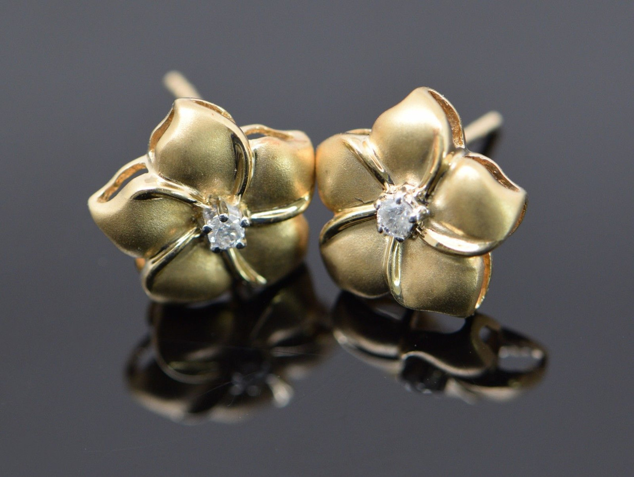 August Birth Flower Stud Earrings | Gold Vermeil | Birth Flower Earrings –  Made By Mary