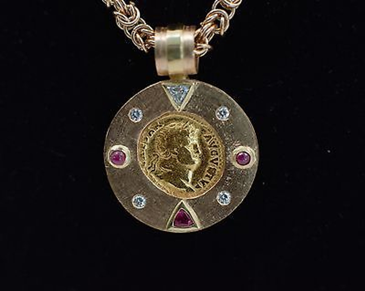 Florentine coin charm pendant David in 18kt yellow gold