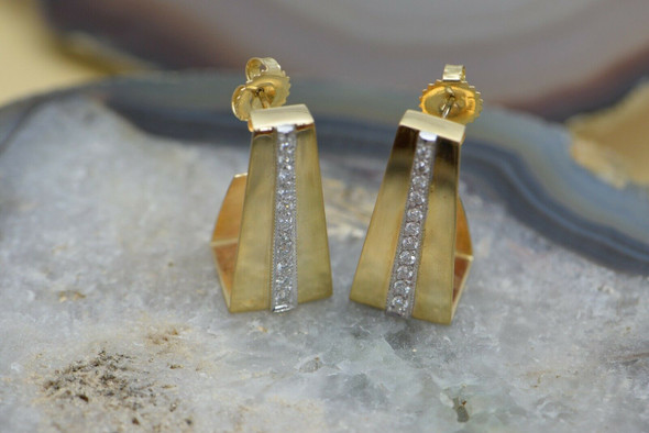 14K Yellow Gold Diamond Modernist J Form Ear Studs, GVS, 1/2 ct tw, 22 Diamonds