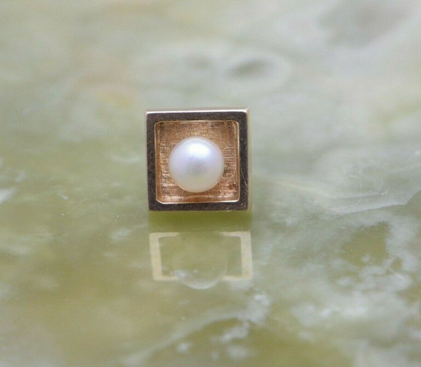 14K YG Pearl Tie Tack 6mm Central White Pear Circa 1970