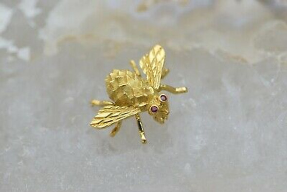 18K Yellow Gold Bee Pin, Ruby Faceted Eyes, Circa 1970