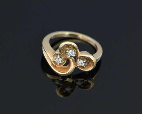 14K Yellow Gold 3 Leaf Diamond Ring in Scrolled Design Circa 1970, Size 5.75