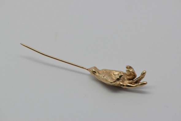 14K Yellow Gold Tested Hand V Symbol Stick-Hat Pin, Circa 1960 14K Yellow Gold Tested Hand V Symbol Stick-Hat Pin, Circa 1960