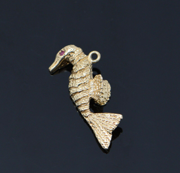 14K Yellow Gold Seahorse Pendant with Ruby Eyes