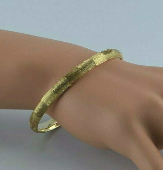 14K Yellow Gold Hinged Bangle Florentine Finished Circa 1950