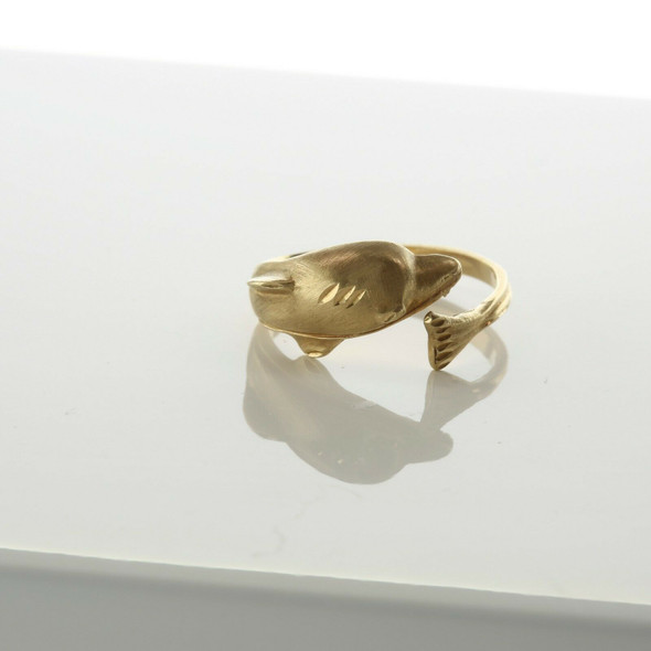 14K Yellow Gold Expandable Dolphin Ring florentine finish Ring Size 6 Circa 1980