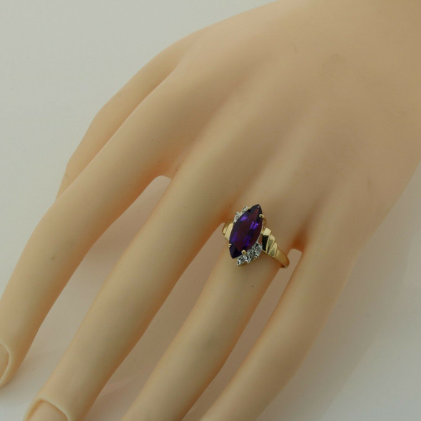 14K Yellow Gold Amethyst Ring with Diamond Accents Size 7.25