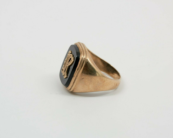 10K Yellow Gold Men's Black Onyx "K" Monogram Ring Circa 1950, Size 7 10K Yellow Gold Men's Black Onyx "K" Monogram Ring Circa 1950, Size 7